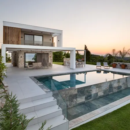 Aria Infinity Villa *