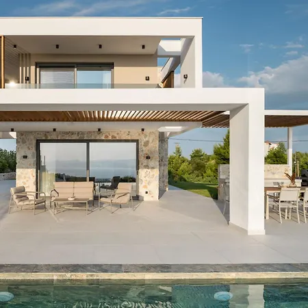 Aria Infinity Pefkochori