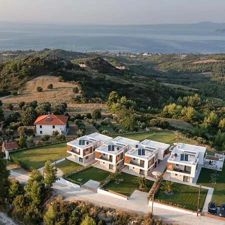 Aria Infinity Pefkochori